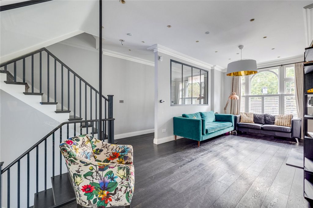 Property photo 2 of 35 Picture No. 27