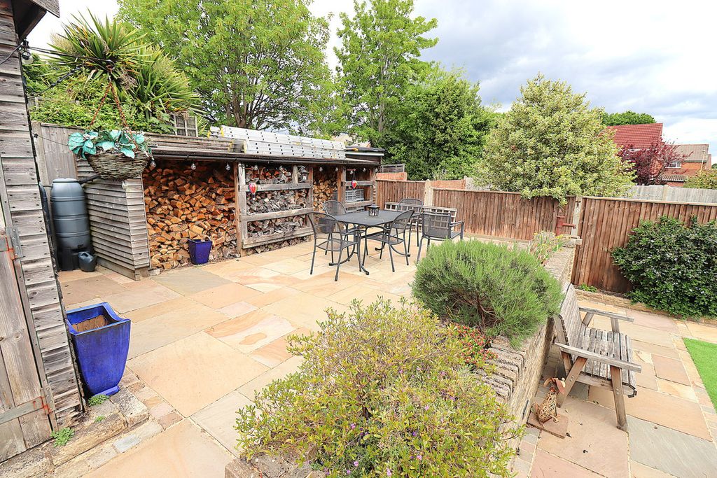 Property photo 3 of 16