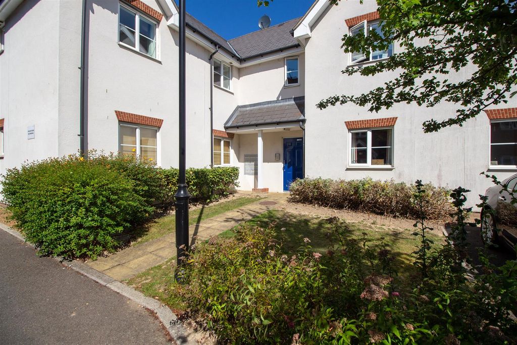 Property photo 1 of 10