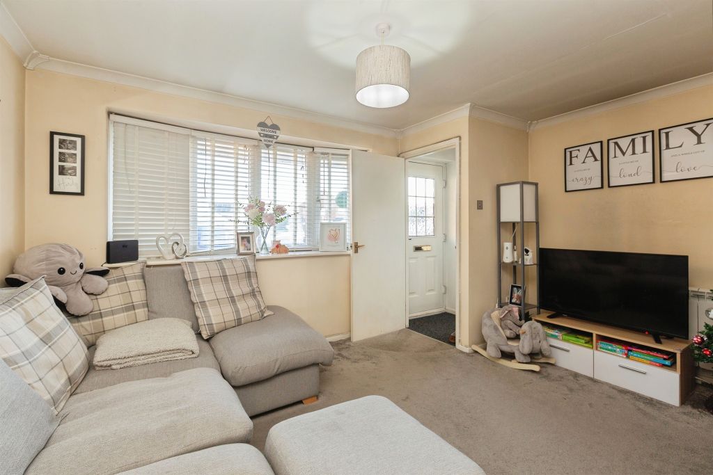 Property photo 3 of 12