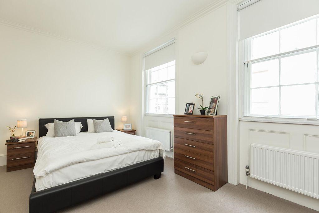 Property photo 1 of 11 Bedroom