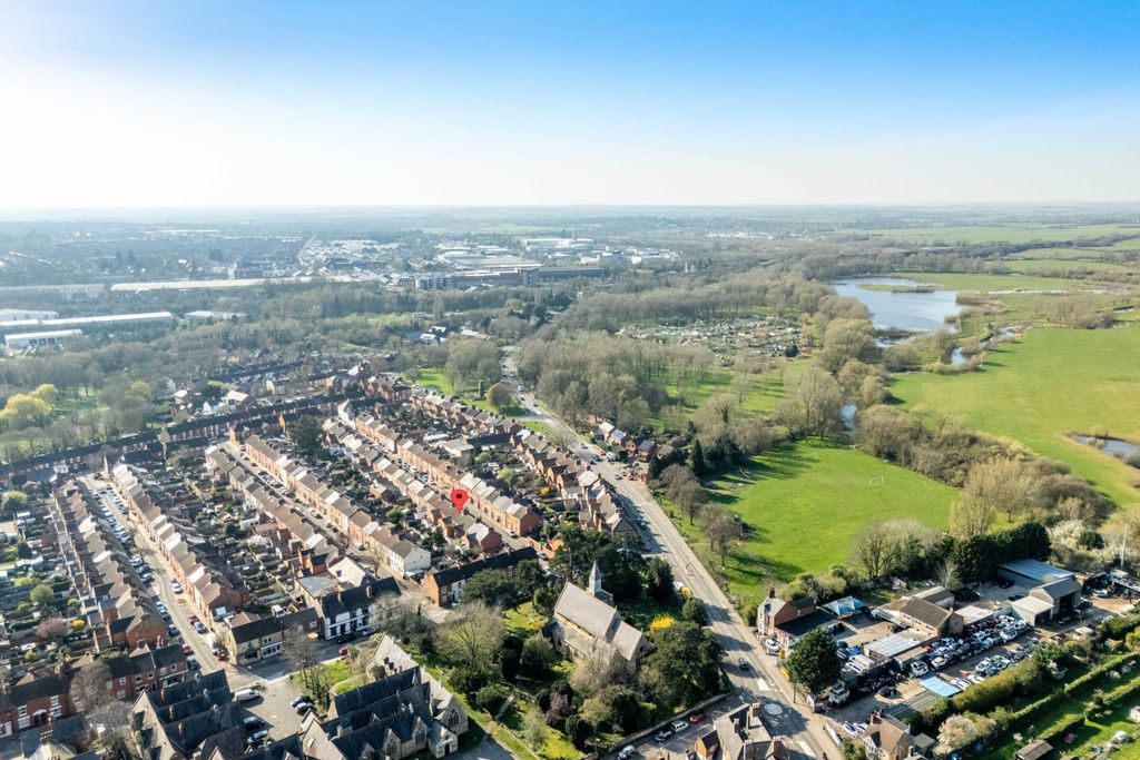 Property photo 2 of 18