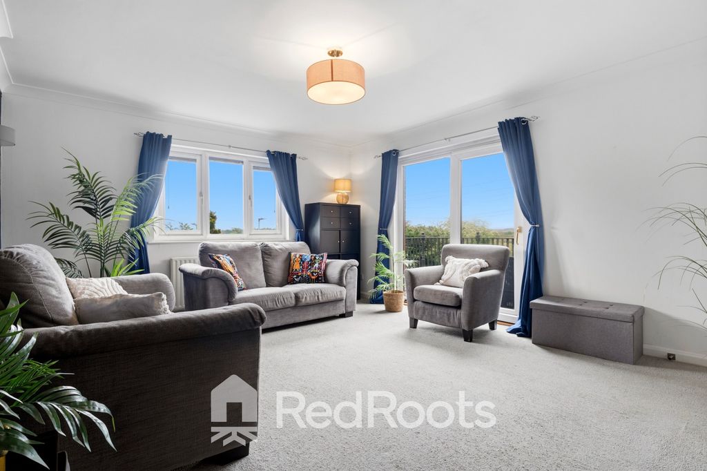 Property photo 2 of 17 5116312