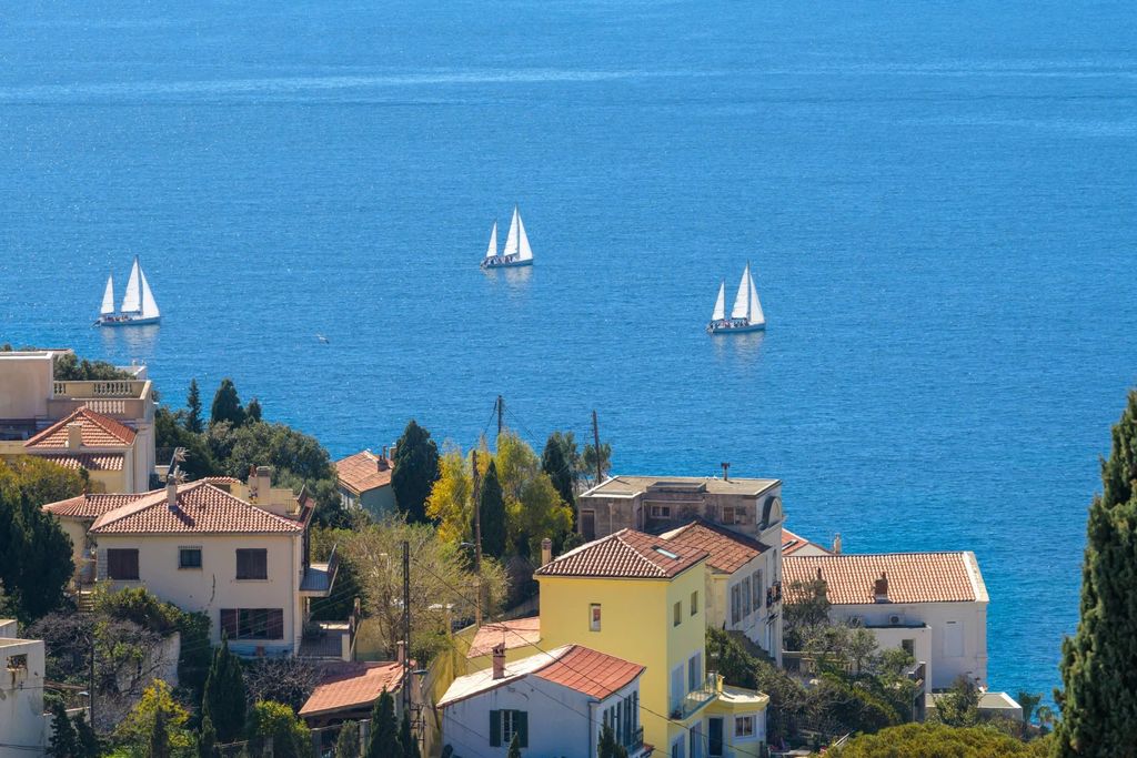 Property photo 3 of 24