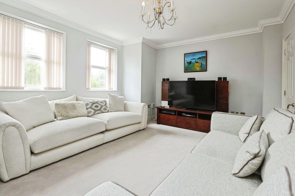 Property photo 2 of 17 Living Room