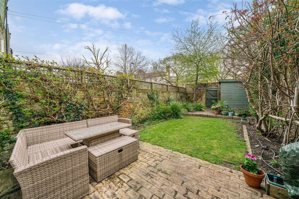 Property photo 3 of 12 For Sale - Beaumont Road, W4