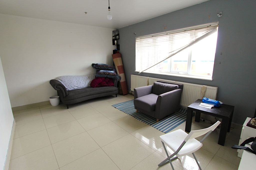 Property photo 3 of 11 Image