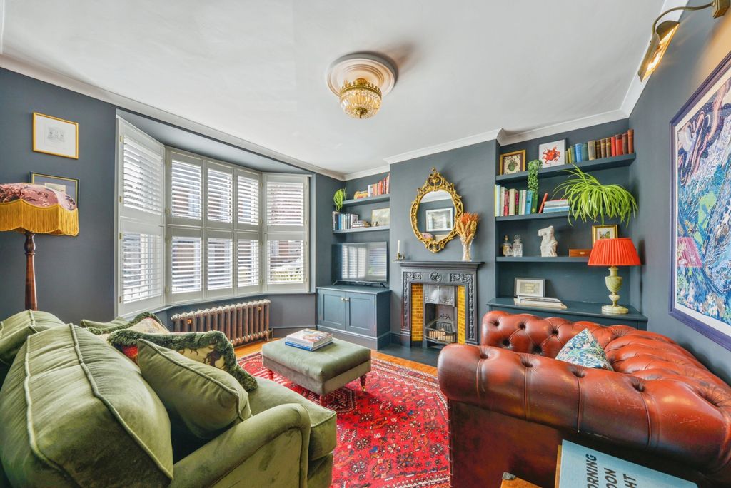 Property photo 3 of 19