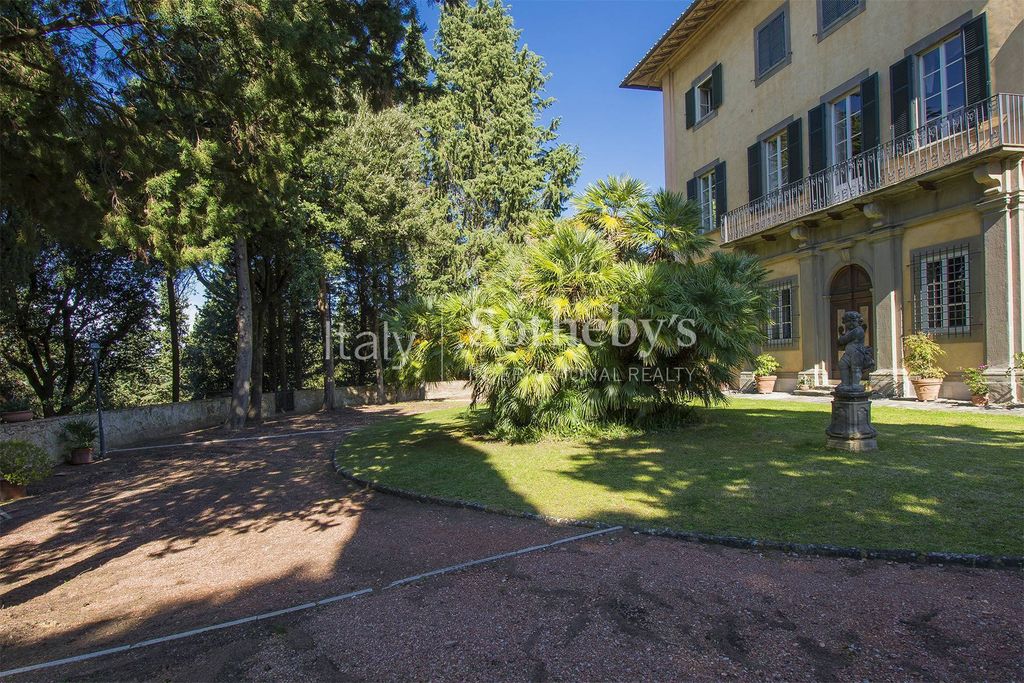 Property photo 2 of 30