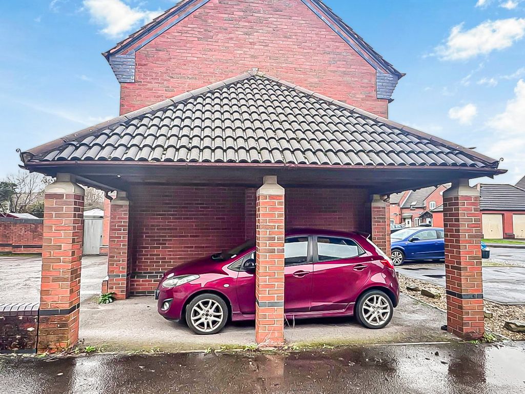 Property photo 2 of 11