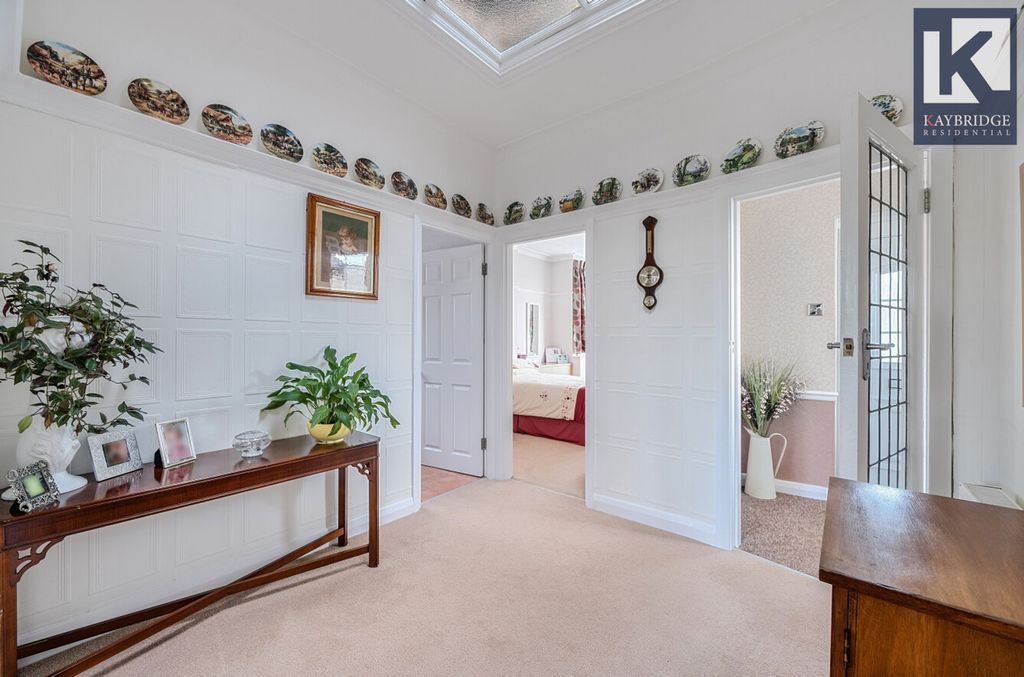 Property photo 2 of 14 Tealing Drive, Epsom - Kt19 0Js