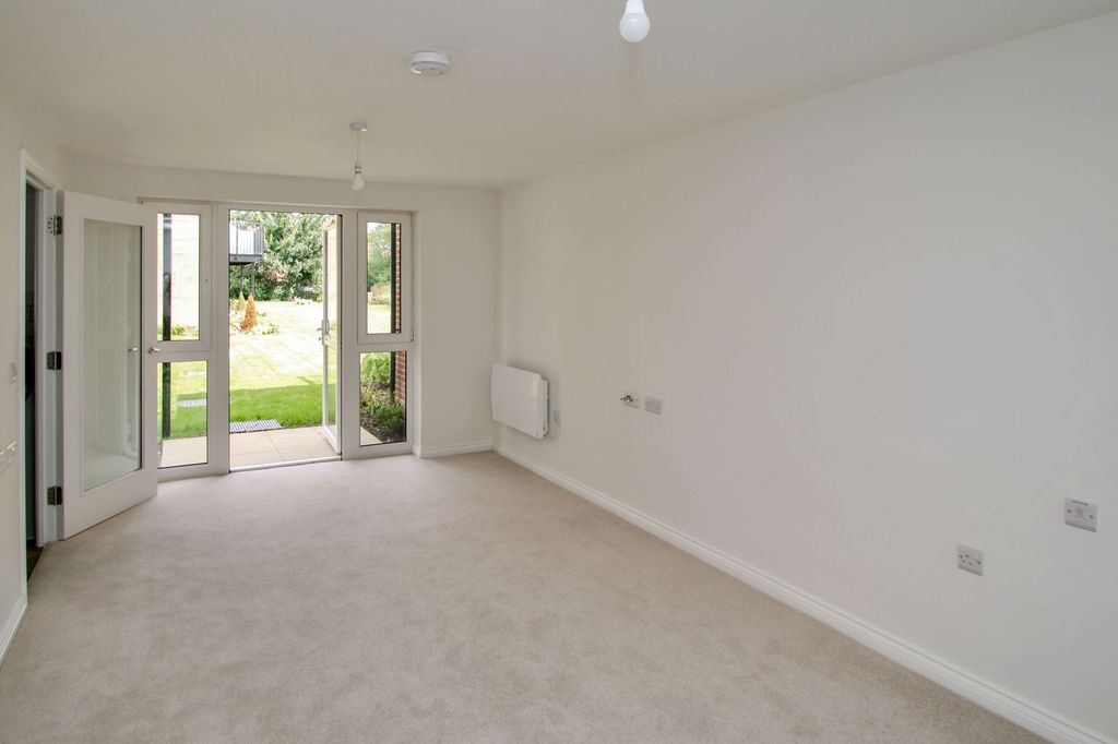 Property photo 3 of 10