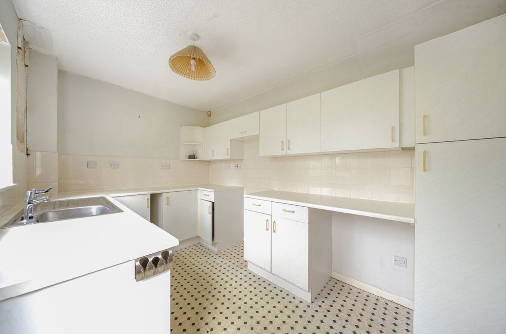 Property photo 3 of 22 1280160 (4)