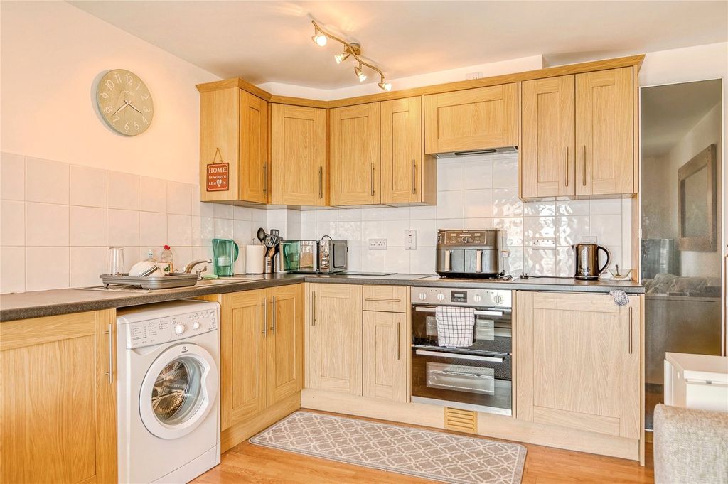 Additional image 5 of 2 bed flat for saleThe Waterfront, Pendine, Carmarthen SA33