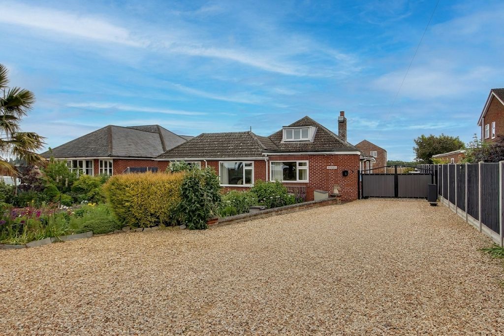 Property photo 2 of 36