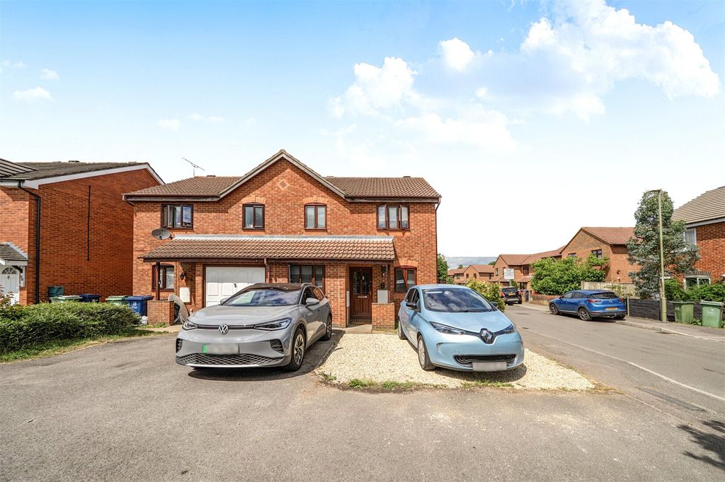 Property photo 1 of 12 Front External