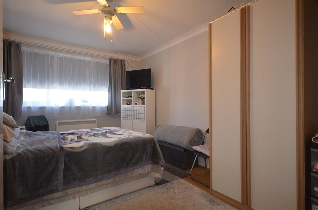 Property photo 2 of 8 290B Preston Road (10).Jpg