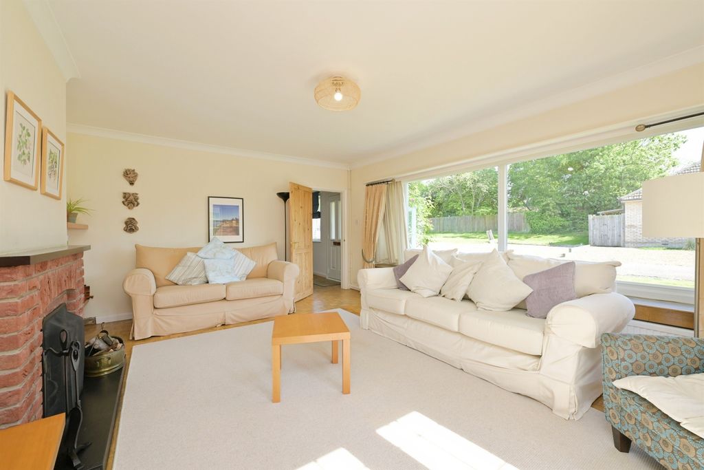 Property photo 3 of 16