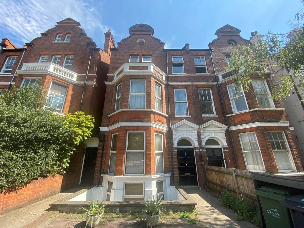 Property photo 1 of 8