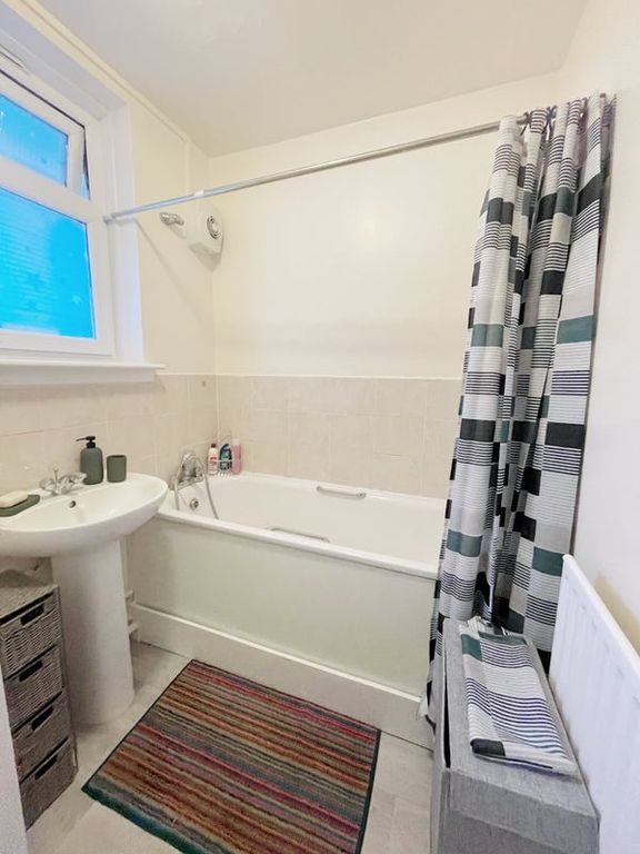 Property photo 3 of 4