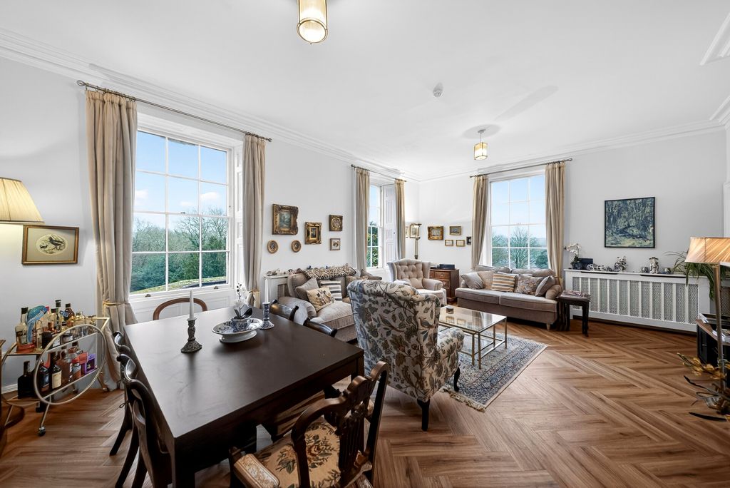 Property photo 2 of 42