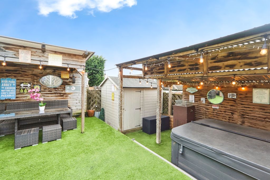 Property photo 3 of 17