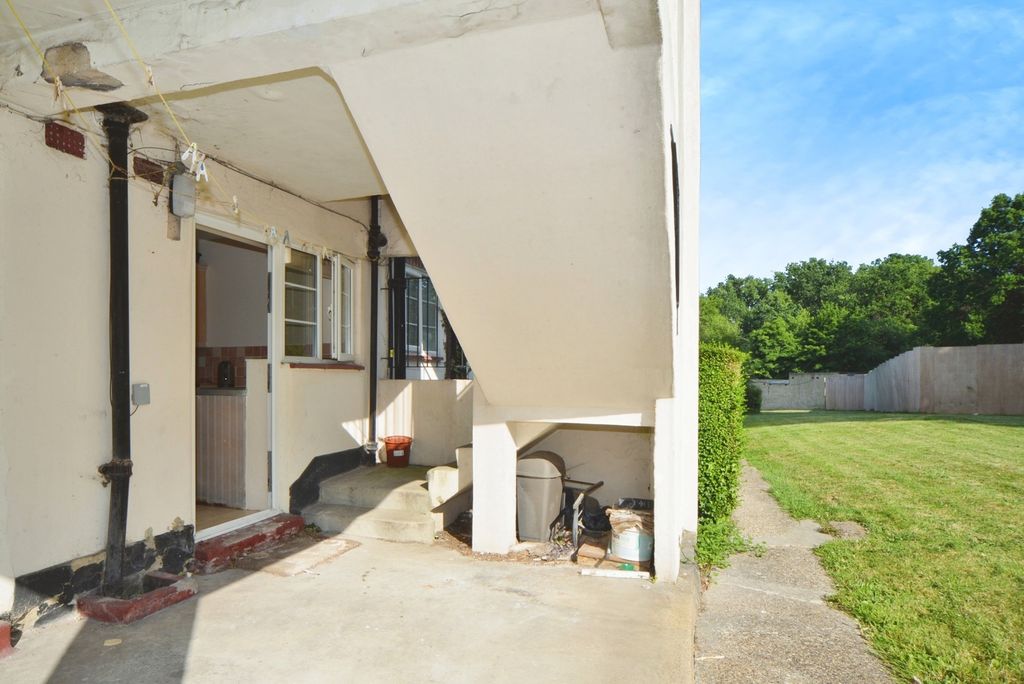 Property photo 3 of 13 Photo