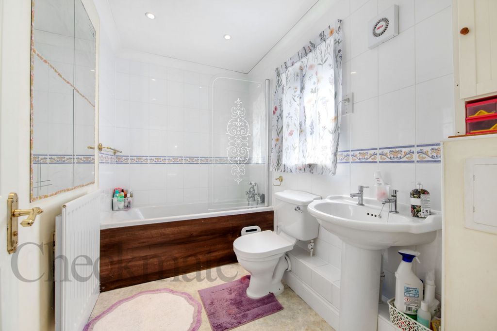 Property photo 3 of 15 Gallery