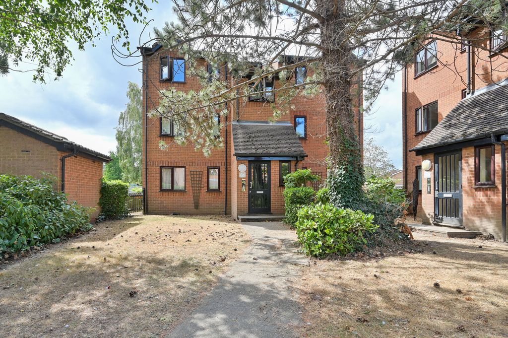 Property photo 1 of 12
