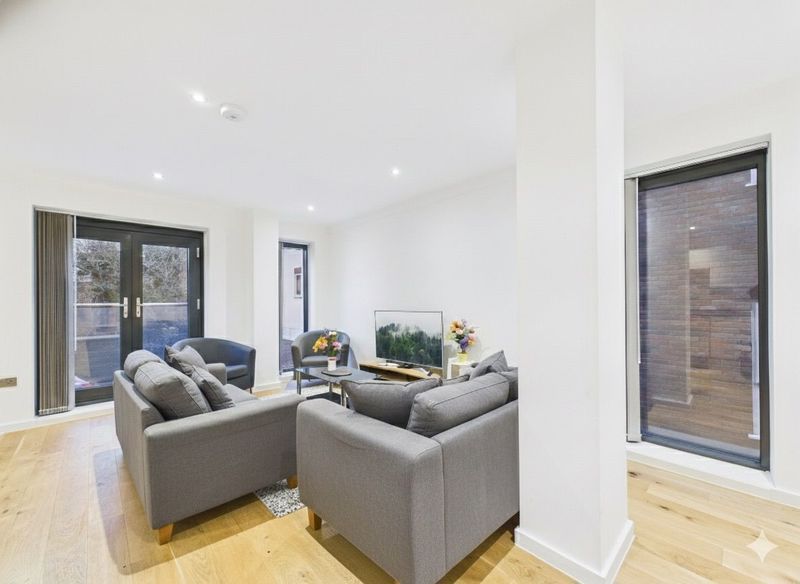 Property photo 2 of 11 Photo 1