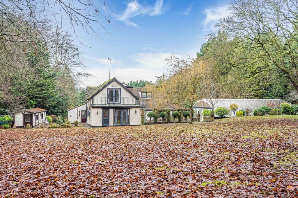 Property photo 1 of 18