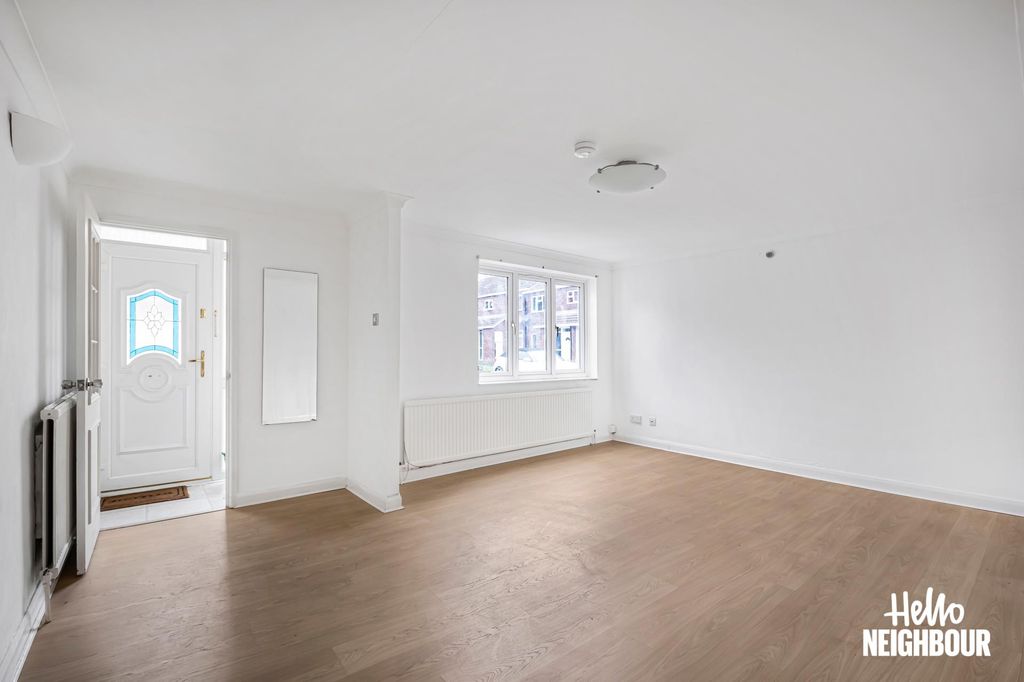 Property photo 2 of 14 Photo 1