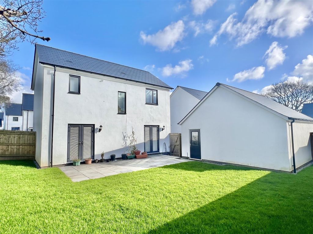 Property photo 2 of 24