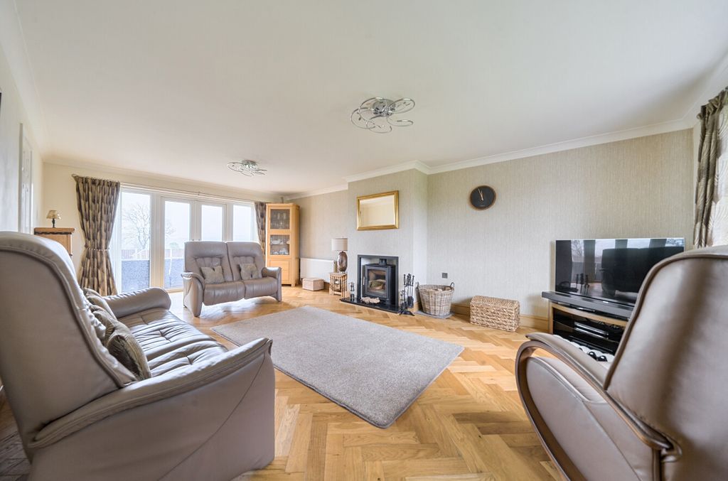 Property photo 2 of 22 1440921-14-69E227...