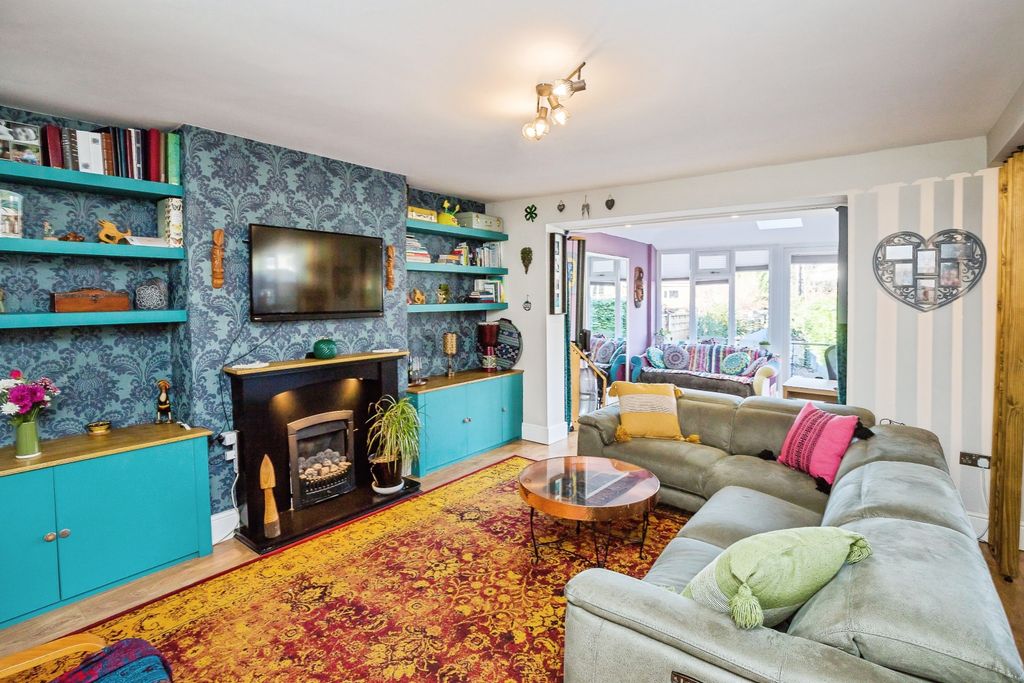 Property photo 2 of 15