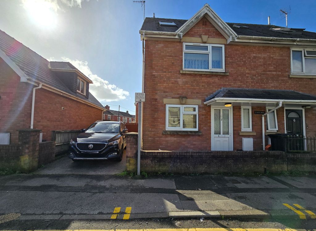 Property photo 1 of 25 Front