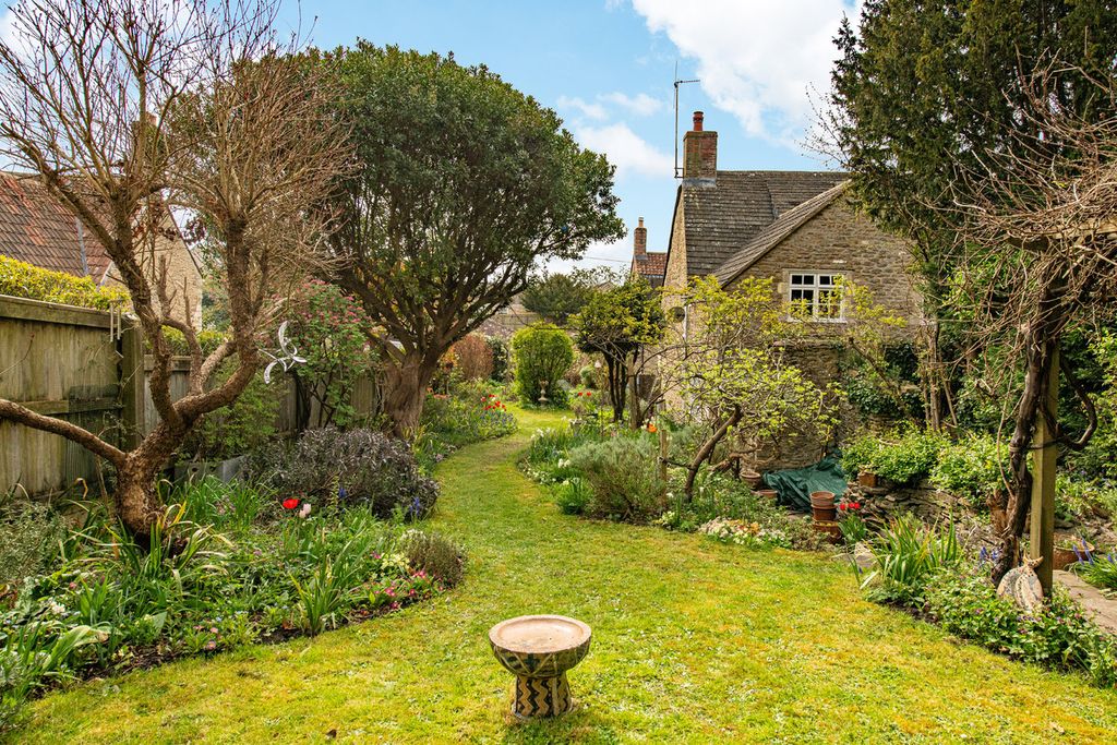 Property photo 2 of 13