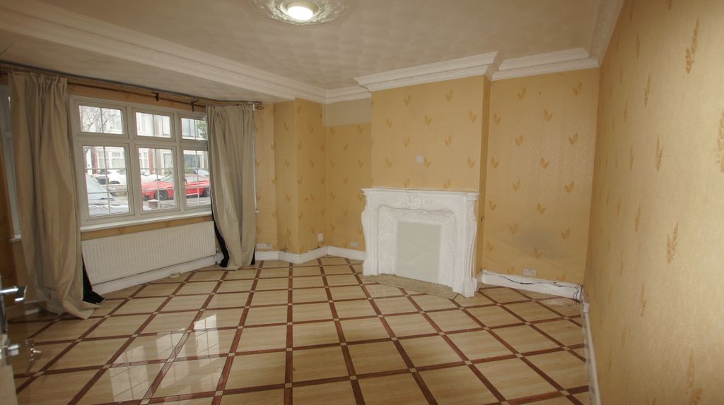 Property photo 1 of 5