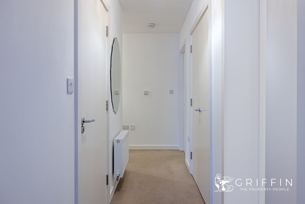 Property photo 3 of 11 03Ahallway2