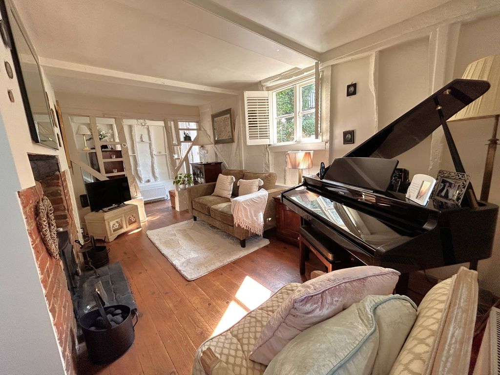 Property photo 2 of 19