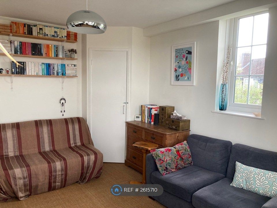 Property photo 3 of 13
