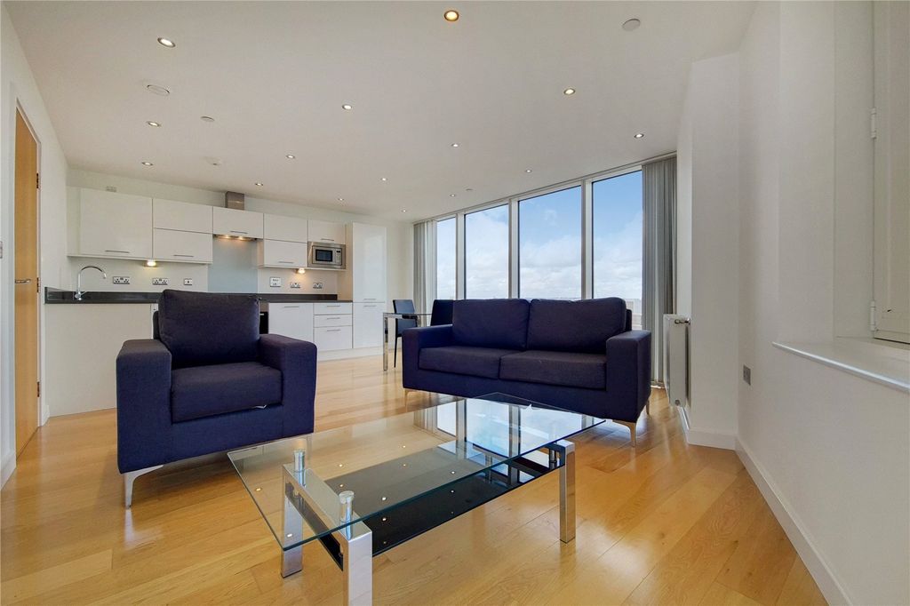 Property photo 2 of 19 Picture No. 22