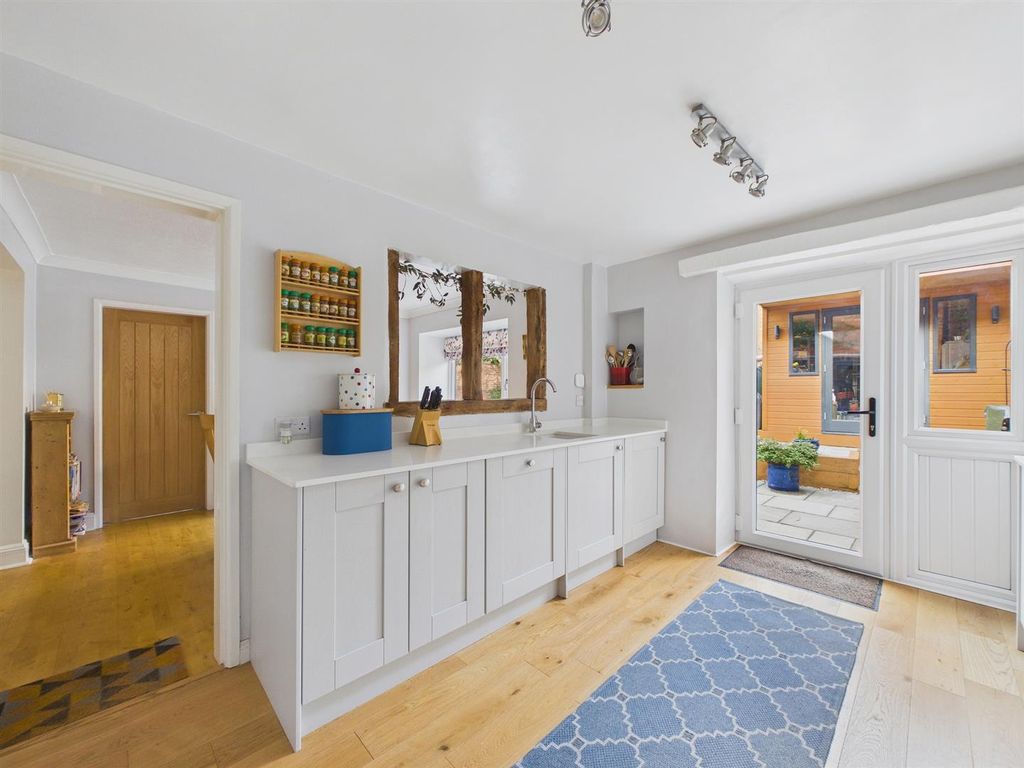 Property photo 3 of 22 Cam03972G0-Pr0271-Still009.Jpg