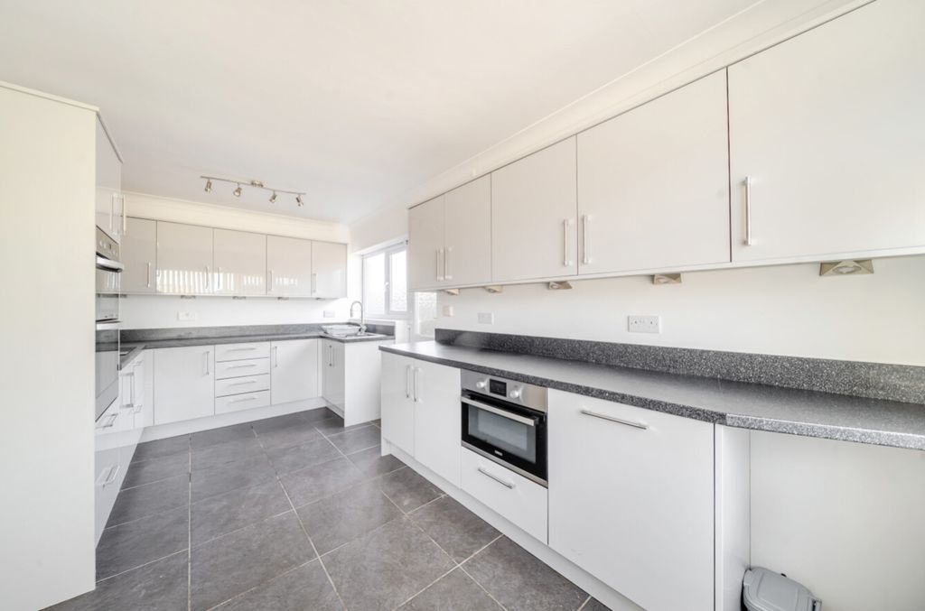 Property photo 3 of 32 1483137-9-6A4240Adee7Df