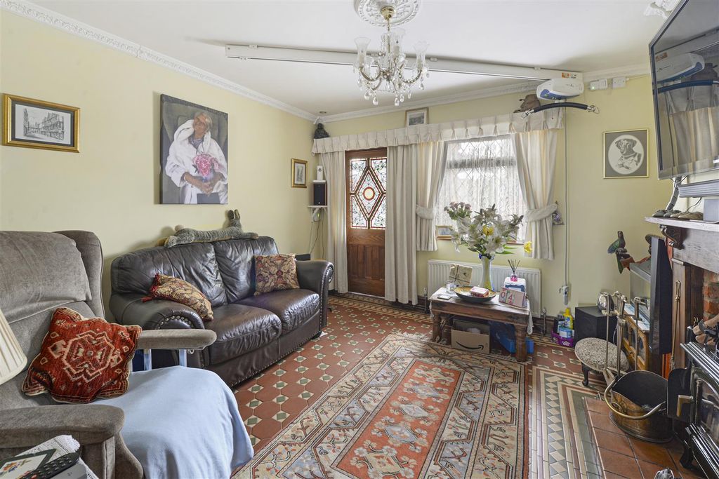 Property photo 2 of 21 4Pettits02.Jpg