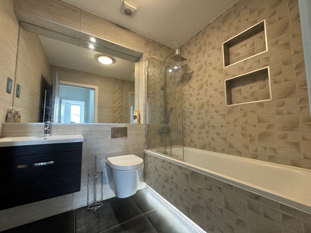 Property photo 2 of 5 Bathroom
