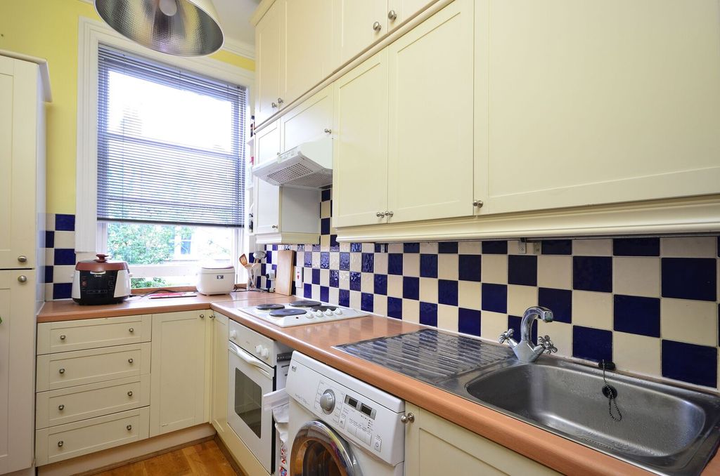 Property photo 3 of 5