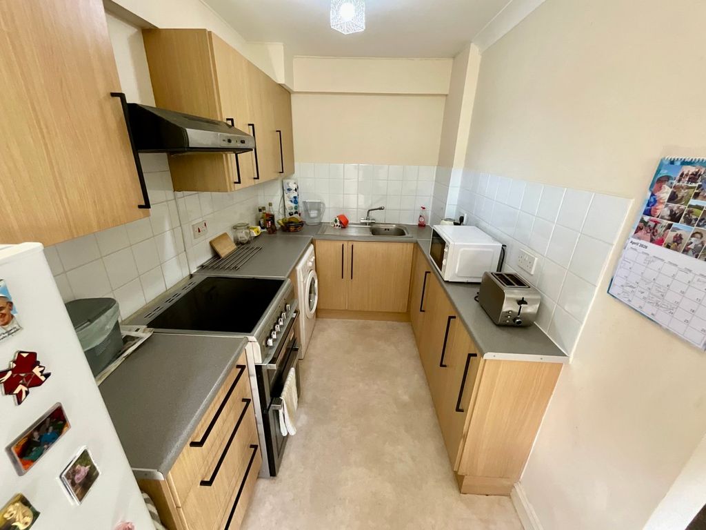 Property photo 3 of 14