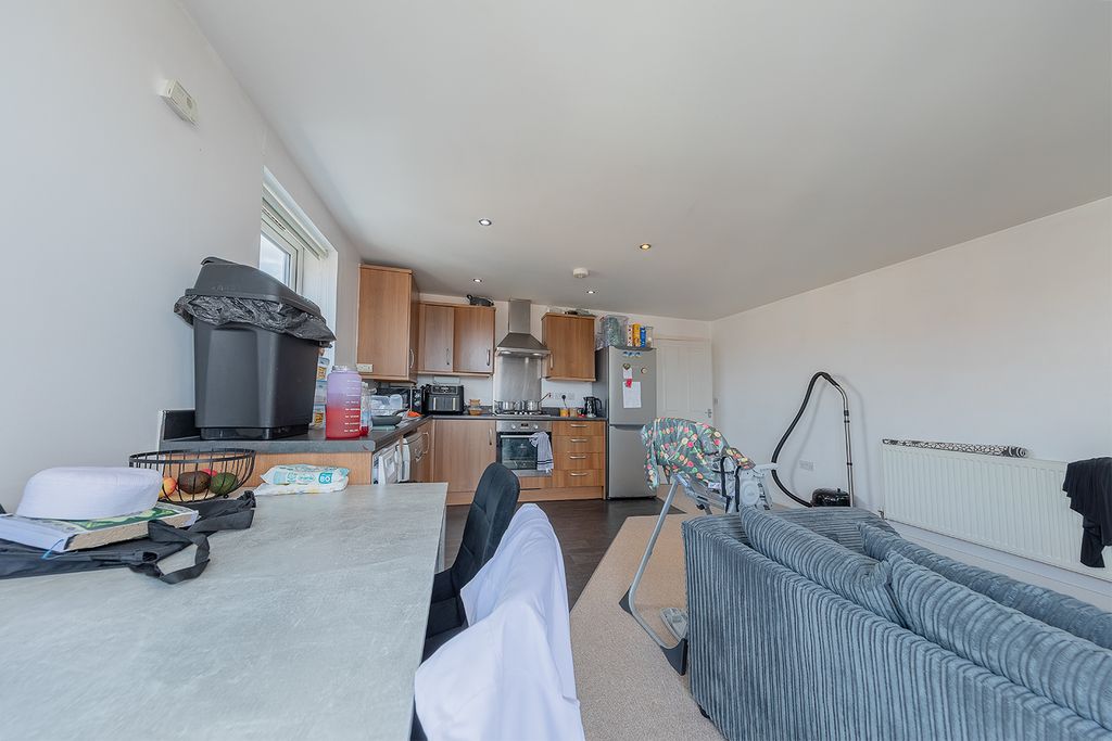 Property photo 3 of 23