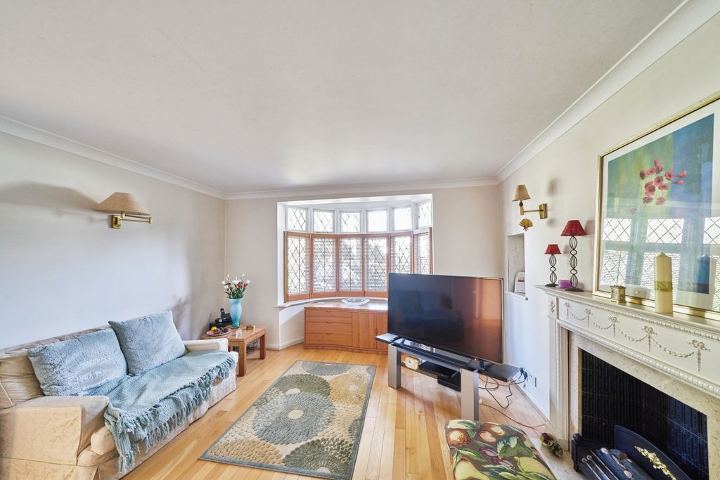 Property photo 3 of 15